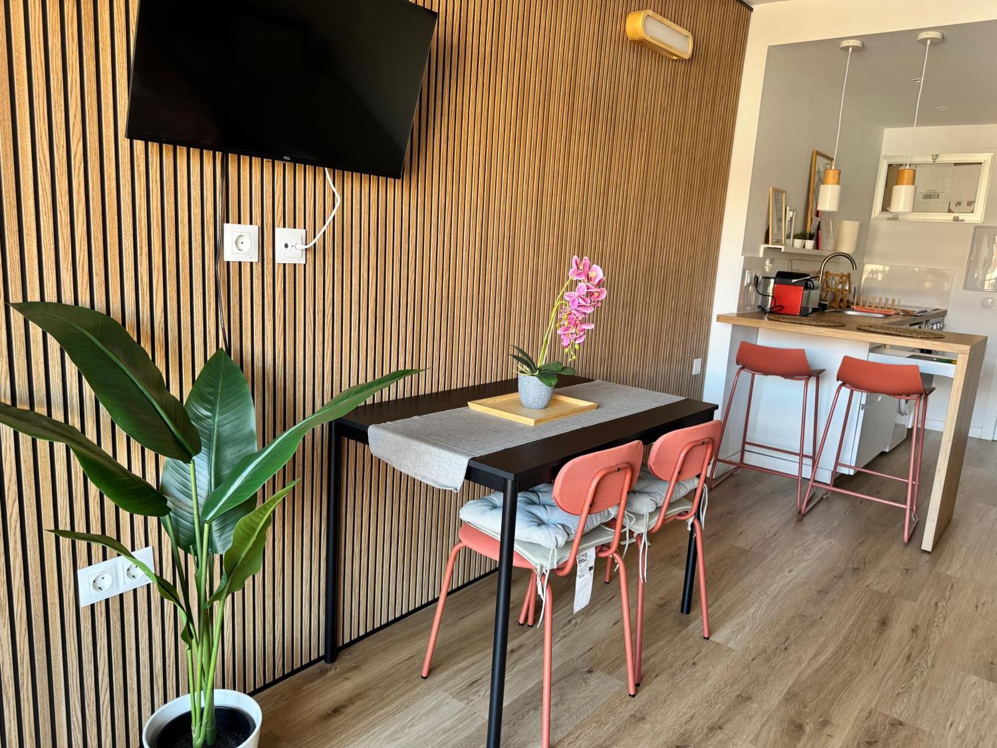 Bythewave Apartments بينالماذينا المظهر الخارجي الصورة